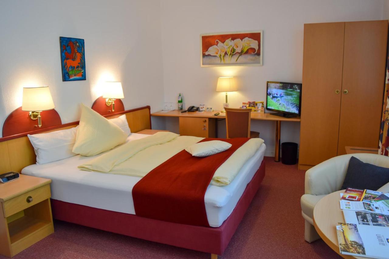 Hansa Hotel Мендиг Экстерьер фото